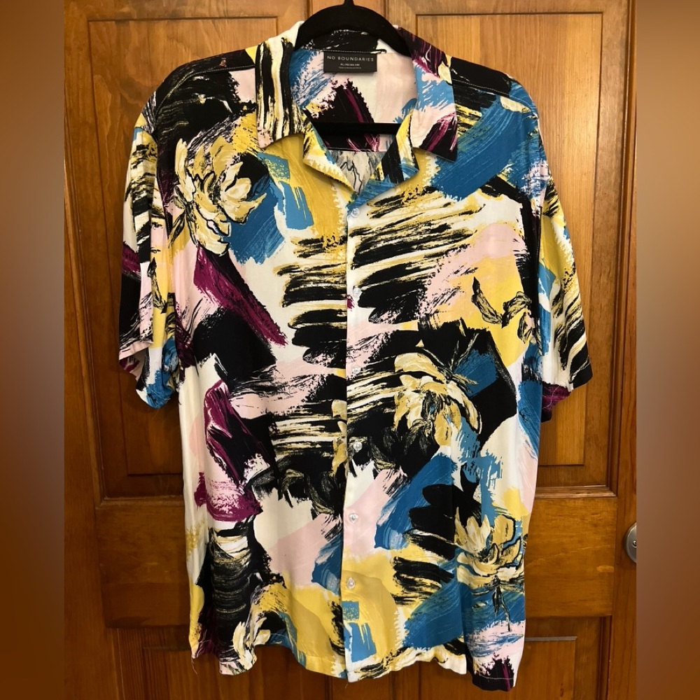 Men’s XL Blue and Yellow abstract Casual Button Down Shirt